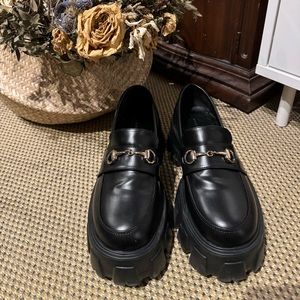 Trendy platform loafers with gold hardware (penny lane from princess polly)